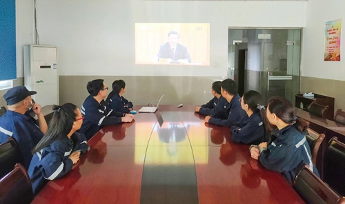 向抗疫英雄致敬！宜化集團組織收看全國抗擊新冠肺炎疫情表彰大會(圖7)